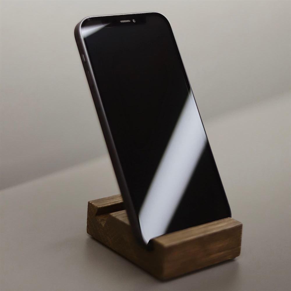 Apple iPhone 12 64GB (Qora)